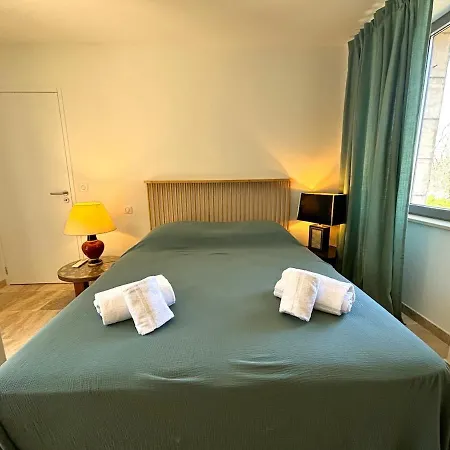 Holiday home Beytan Al Couder Stylish Architect House With Ac And Private Pool, Village Center, Golf Course And Dordogne River At Easy Walk Siorac-en-Perigord